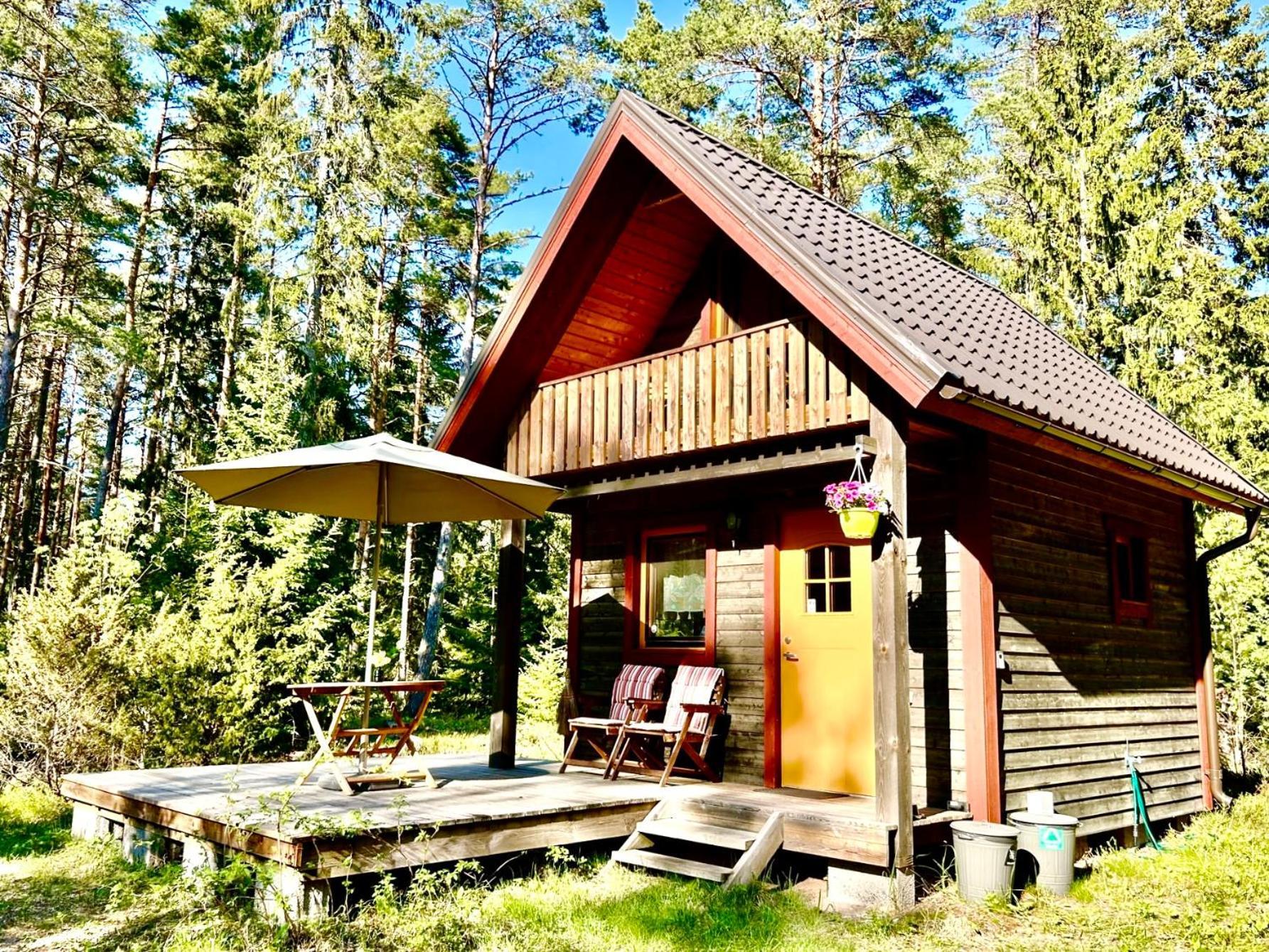 Veela Metsamaja Villa Noarootsi Bagian luar foto